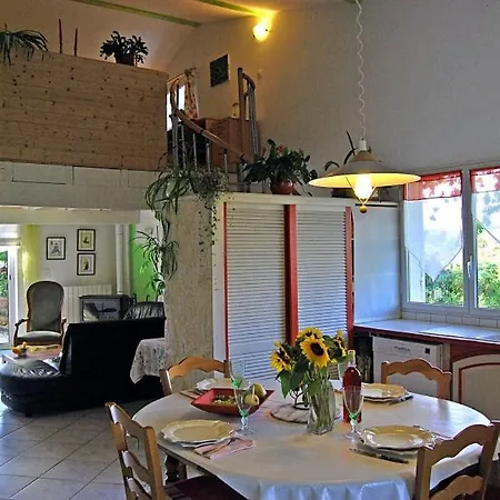 Fronsac Sleeps 10 Pool * Monfaucon (Dordogne)